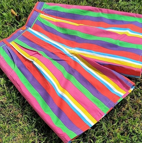 🩷💚 vintage high waisted striped shorts - Picture 2 of 6